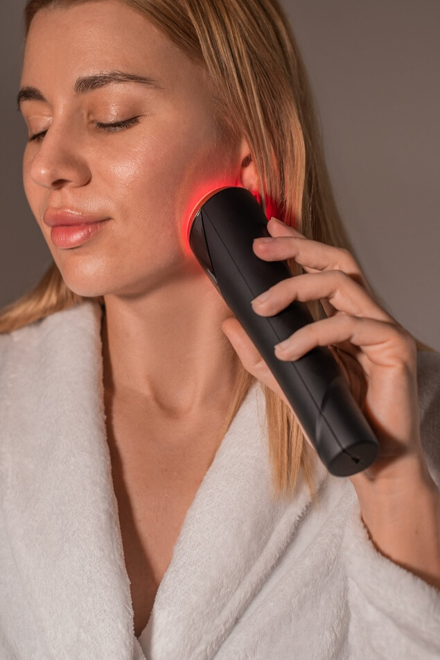 Unlocking the Benefits of Red Light Therapy Facials... - Facial Red Light Therapy For Collagen Growth
